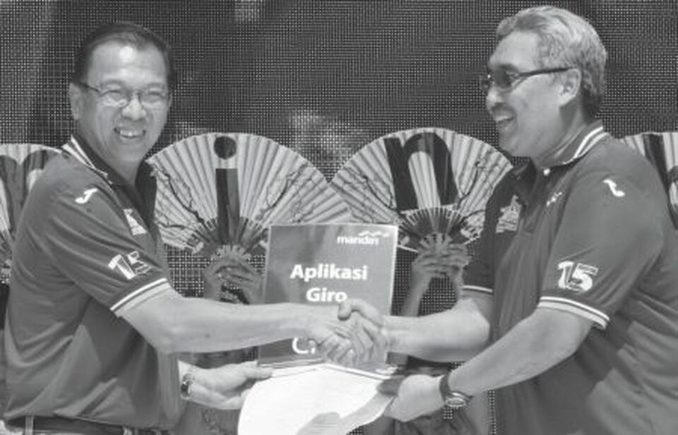 Peluncuran Mandiri Renminbi.