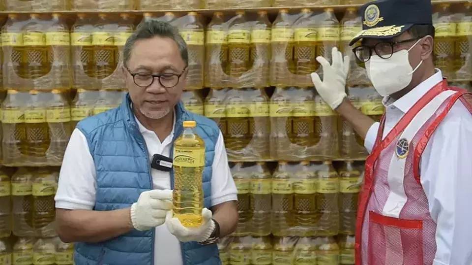 Menteri Perdagangan Zulkifli Hasan saat peluncuran distribusi Minyakita ke Indonesia bagian timur, beberapa waktu lalu. (Youtube/Kementerian Perdagangan)