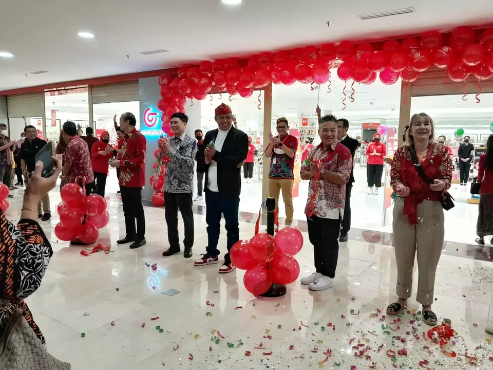 Pembukaan gerai Matahari di Revo Town Mall Bekasi