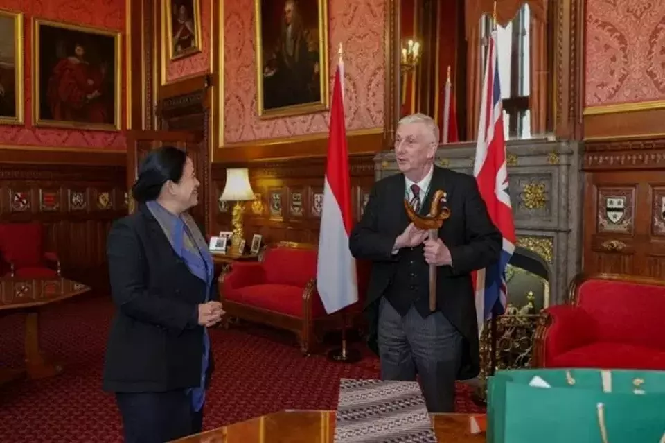Ketua DPR RI Puan Maharani bertemu dengan Ketua Dewan Rakyat Inggris Sir Lindsay Harvey Hoyle di Parlemen Inggris, London pada 1 Februari 2023. (Foto: ANTARA/HO-KBRI London)