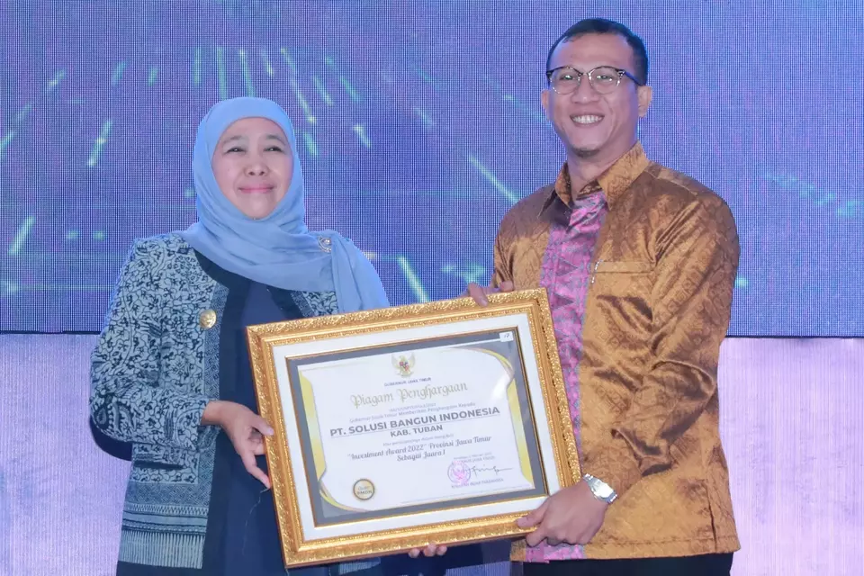 Anak usaha SIG, SBI, meraih juara pertama kategori perusahaan Penanaman Modal Dalam Negeri (PMDN) di ajang Investment Award 2023. (ist)


