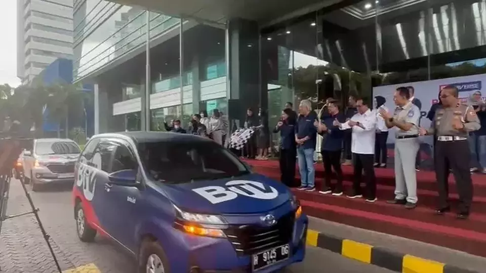 Menteri Perhubungan Budi Karya Sumadi melepas secara resmi Tim Mudik Lebaran 2023 B-Universe, di Jakarta, Jumat (14/4/2023). (Foto: B-Universe/Primus Dorimulu)