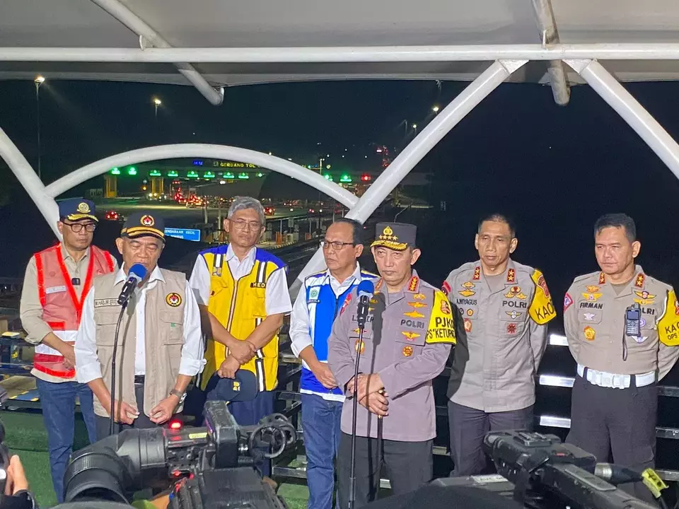 Menko PMK Muhadjir Effendy, Kapolri Jenderal Listyo Sigit, Menhub Budi Karya Sumadi dan Dirut Jasa Marga Subakti Syukur Pada H-2 Idul Fitri 2023 (20/4/2023). 