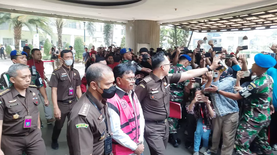 Jadi Tersangka, Menkominfo Johnny Plate Ditahan Di Rutan Salemba