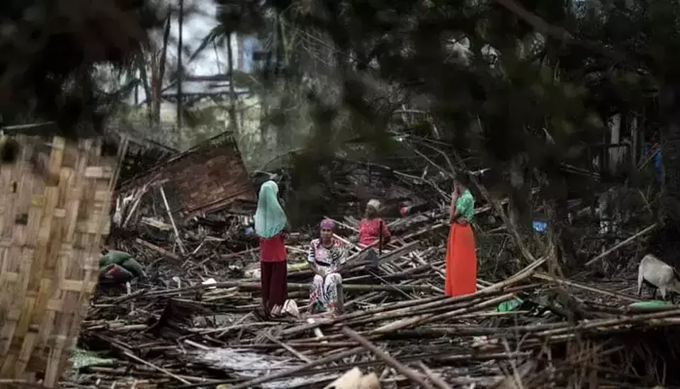 Siklon Mocha menerjang wilayah pesisir antara Distrik Cox