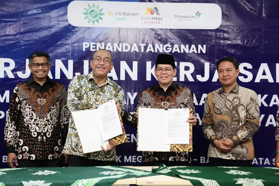 Bank Mega Syariah menggandeng Majelis Pendayagunaan Wakaf Pimpinan Pusat Muhammadiyah terkait penyediaan layanan perbankan syariah di Jakarta, Kamis (15/6/2023). (ist)
