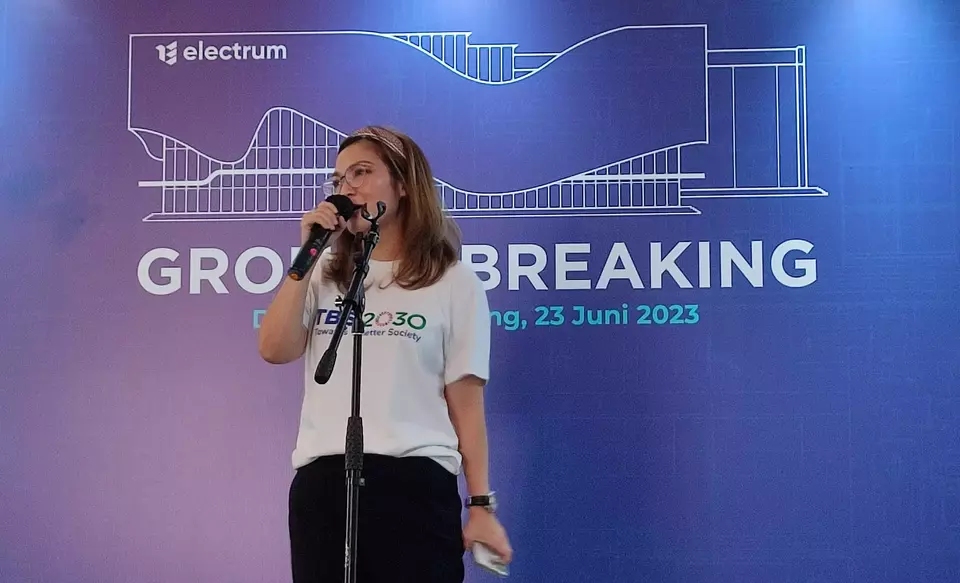 Direktur TBS Energi, Juli Oktarina. (B-Universe Photo/Zsazya Senorita)