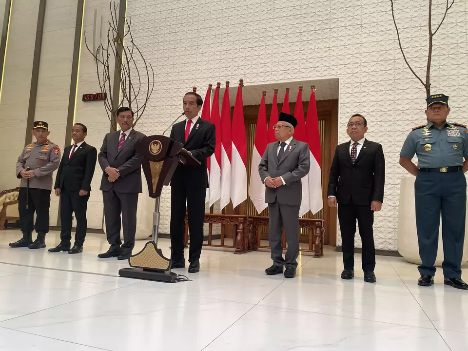 Presiden Joko Widodo (Jokowi) menggelar kunjungan kerja ke Australia dan Papua Nugini. Jokowi akan berada di Sydney, Australia, selama dua hari dan melanjutkan kunjungan ke Port Moresby, Papua, selama satu hari. 
