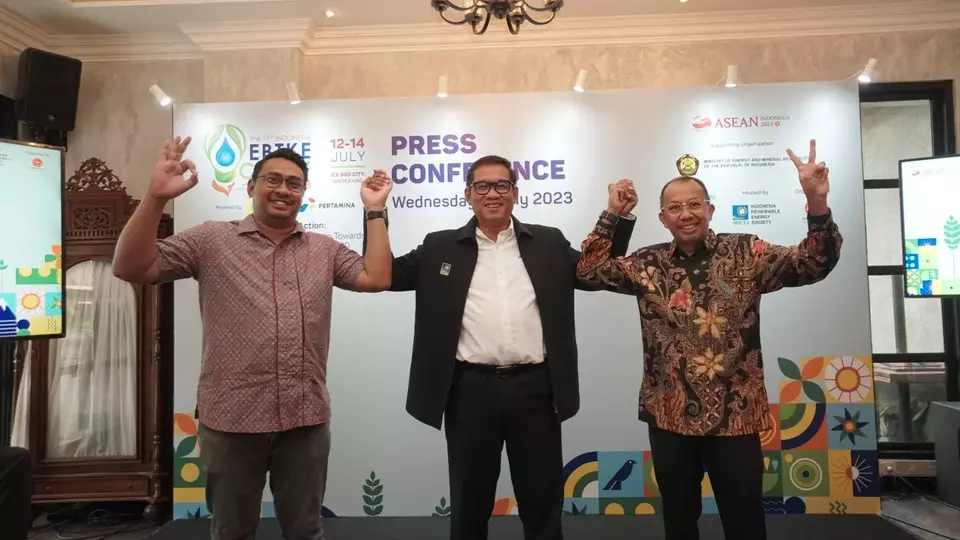 Masyarakat Energi Terbarukan Indonesia (METI) saat jumpa pers Indonesia EBTKE ConEx 2023