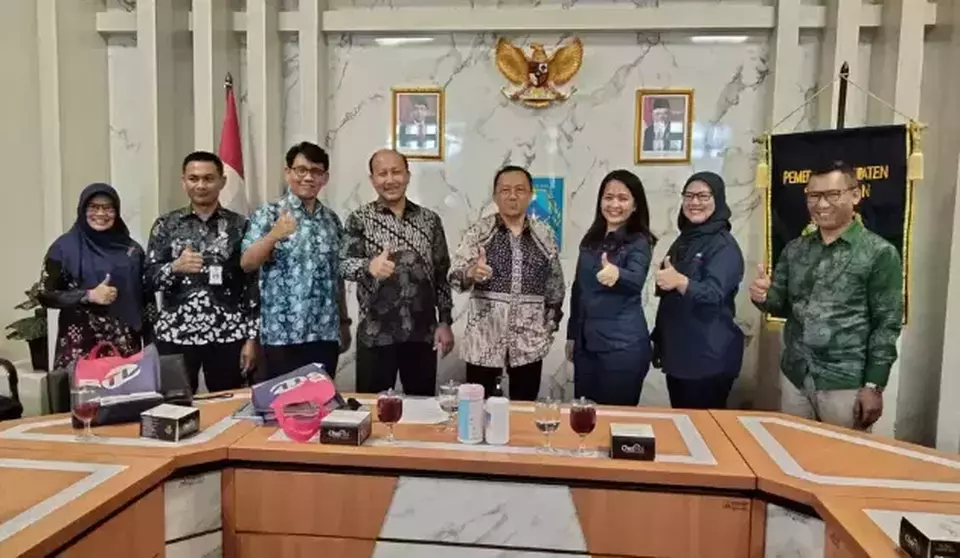 Pemerintah Kabupten Sleman menerima audiensi dari manajemen B-Universe di kantor Bupati Sleman Kamis, 3 Agustus 2023. (Beritasatu.com / Chandra Adi Nurwidya)