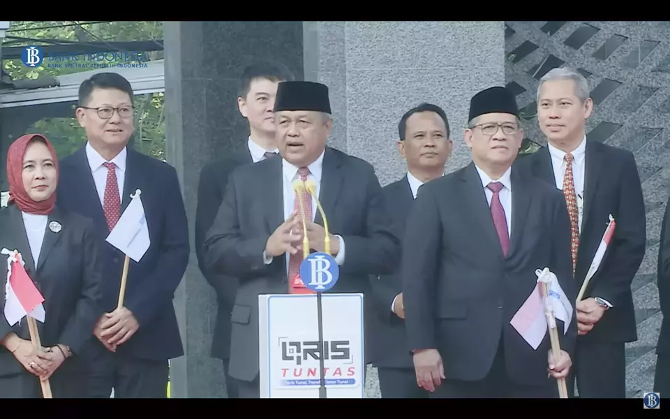 Peluncuran QRIS Tuntas dan QRIS cross-border Indonesia-Singapura dalam rangka memperingati Hari Kemerdekaan Indonesia ke-78 di Gedung BI, Jakarta, Kamis (17/8/2023). 