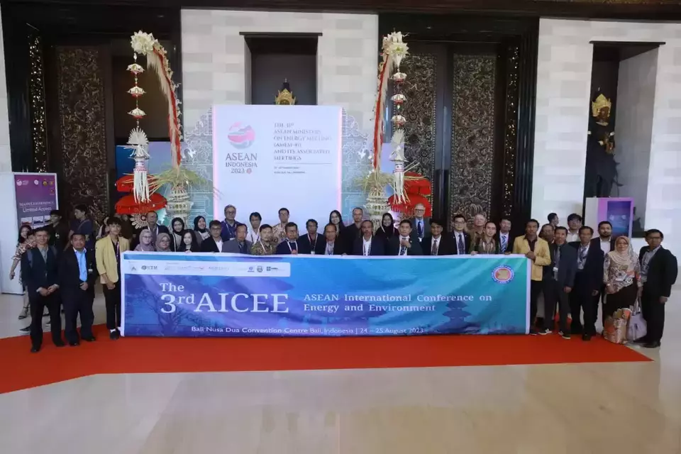 Peserta di ajang he 3rd Annual ASEAN International Conference Energy and Environment (AICEE) 