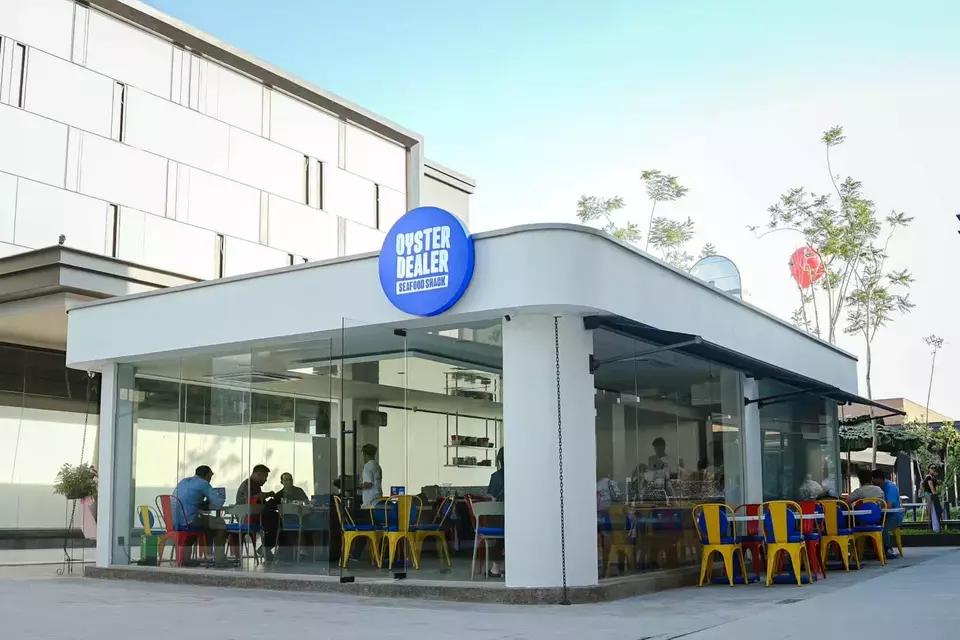 Oyster Dealer membuka outlet terbarunya di area PIK (Pantai Indah Kapuk) 2, Indonesia Design District (IDD).