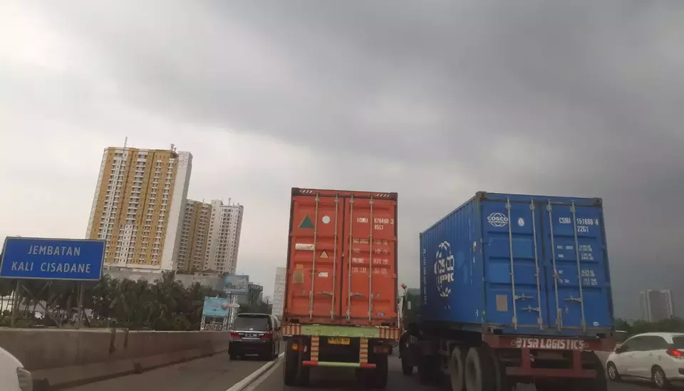 Ilustrasi angkutan truk kontainer