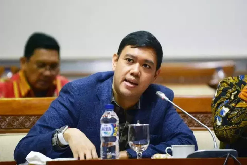 Anggota Komisi I DPR dari Fraksi Partai Golkar, Dave Akbarshah Fikarno Laksono yang akrab disapa Dave Laksono 
