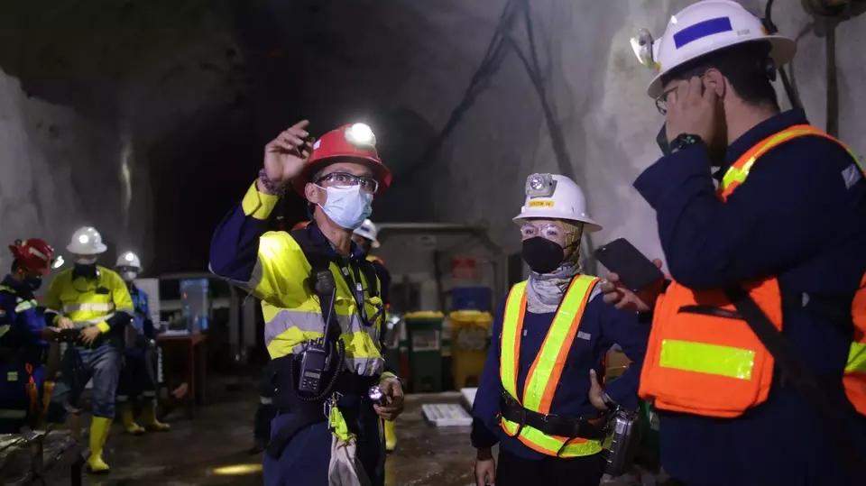Melalui komitmen yang kokoh, inovasi berkelanjutan dan fokus pada keunggulan operasional, Merdeka berhasil mencatat pencapaian yang sangat baik sepanjang tahun 2023.