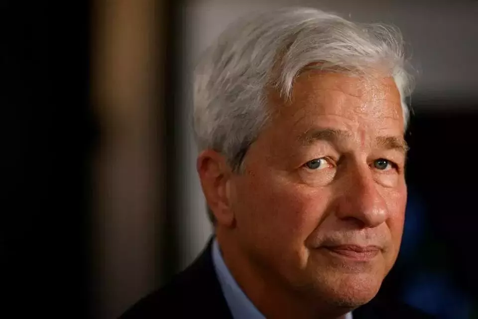 Ketua Dewan dan CEO JPMorgan Chase & Co. Jamie Dimon di Miami, Florida, Amerika Serikat pada 8 Februari 2023. (Foto: REUTERS/Marco Bello/File Photo)