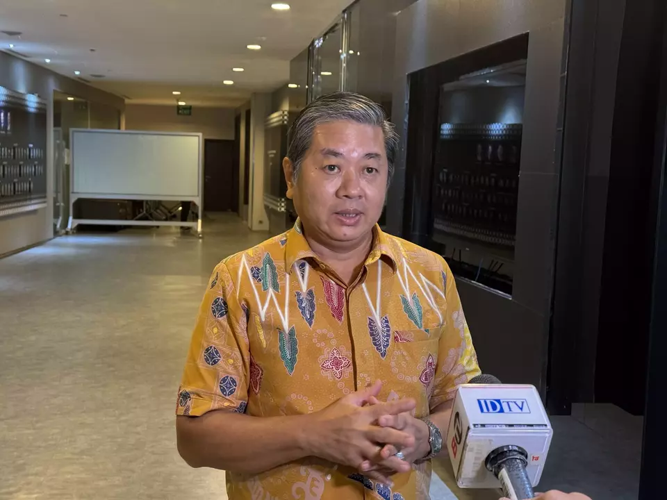 Ketua Umum Gabungan Produsen Makanan Minuman Indonesia (GAPMMI) Adhi S Lukman saat ditemui di BEI, SCBD, Jaksel, Kamis (14/3/2024). (B-Universe Photo/Vinnilya Huanggrio)