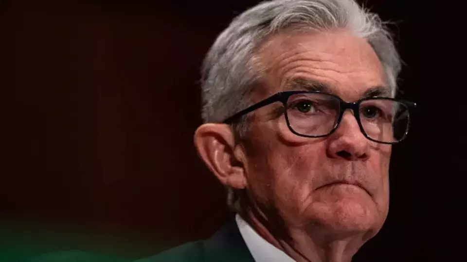 Gubernur Federal Reserve Jerome Powell saat bersiap memberikan kesaksian di hadapan Komite Urusan Perbankan, Perumahan, dan Perkotaan Senat pada 7 Maret 2024. (Foto: Kent Nishimura / Getty Images News / Getty Images)