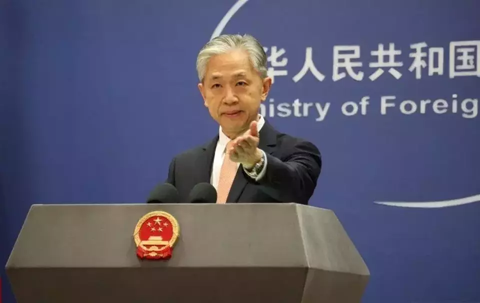 Juru Bicara Kementerian Luar Negeri China Wang Wenbin saat menyampaikan keterangan kepada media di Beijing, China pada Selasa (23/4/2024). (Foto: ANTARA/Desca Lidya Natalia)
