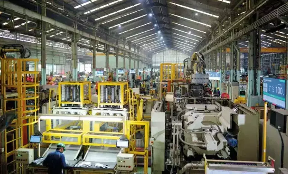 Kegiatan di pabrik PT Astra Otoparts Tbk (AUTO). (Foto: Perseroan)