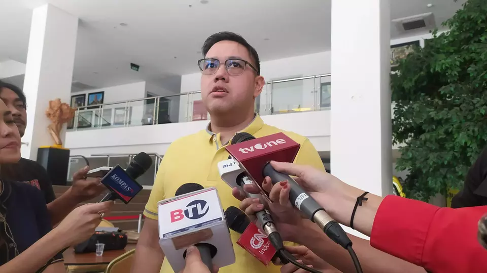 Ketua DPP Partai Golkar Dave Laksono memberi keterangan kepada pers di Lobby DPP Partai Golkar di Jalan Anggrek Neli Murni, Slipi Kemanggisan, Jakarta Barat, Selasa (13/8/2024