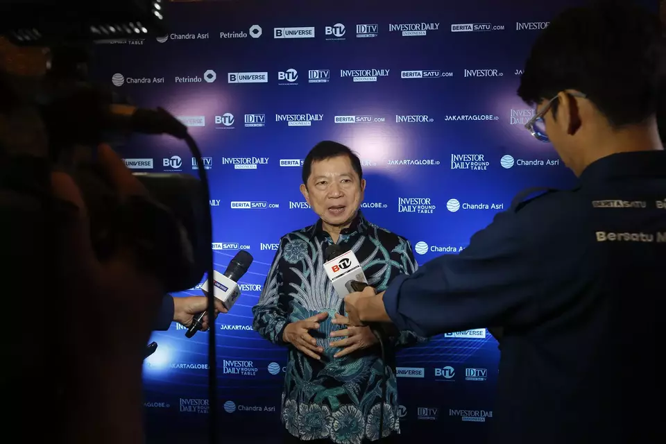 Menteri Perencanaan Pembangunan Nasional/Kepala Bappenas Suharso Monoarfa, memberikan keterangan, usai menjadi pembicara saat Investor Daily Round Table, Jakarta, Selasa (13/8/2024)