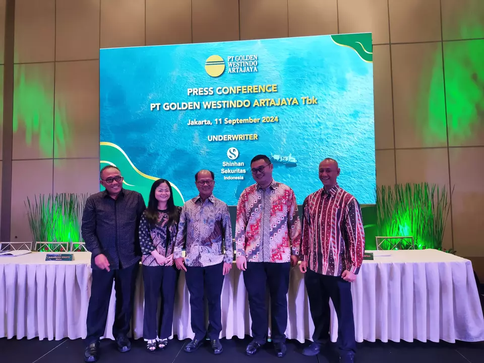 Konferensi pers PT Golden Westindo Artajaya Tbk (GWAA). Foto/fur