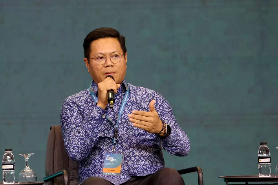 Ketua Umum Indonesia Mining Association (IMA) Rachmat Makkasau, menjadi narasumber diskusi dengan tema The Feature of Mining: Driving Efficiency and Sustainability through Technology dalam Special Session BNI Investor Daily Summit 2024 di Jakarta, Selasa (8/10/2024). (B-Universe Photo/Joanito De Saojoao)