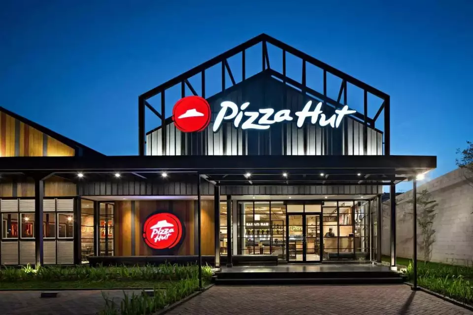 Restoran Pizza Hut. Foto: Sriboga Raturaya