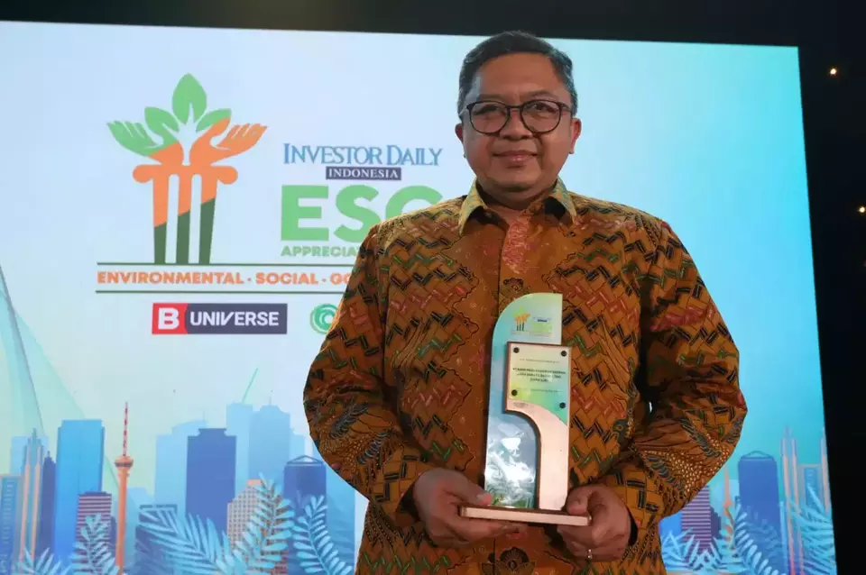 Keunggulan dalam Environment, Social and Governance (ESG) memberikan nilai tambah bagi bank bjb di mata investor dan mitra bisnis. 
