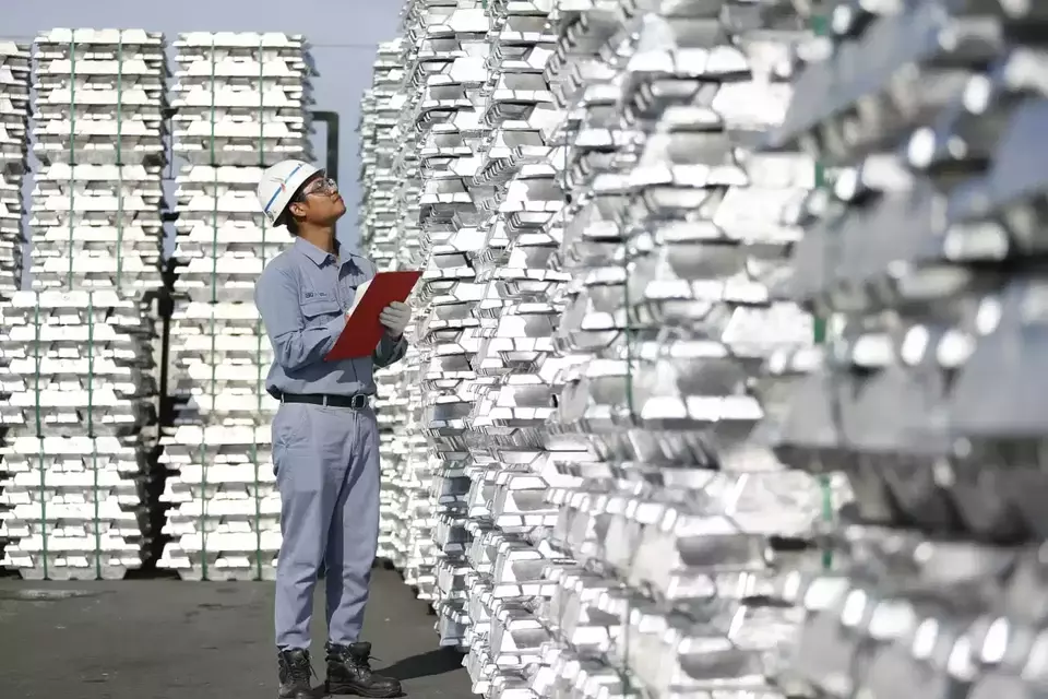 Untuk mengurangi ketergantungan pada impor, MIND ID berencana meningkatkan kapasitas smelter aluminium di Kuala Tanjung, Sumatera Utara, serta membangun fasilitas produksi alumunium baru di Mempawah, Kalimantan Barat. (Foto Dok MIND ID)