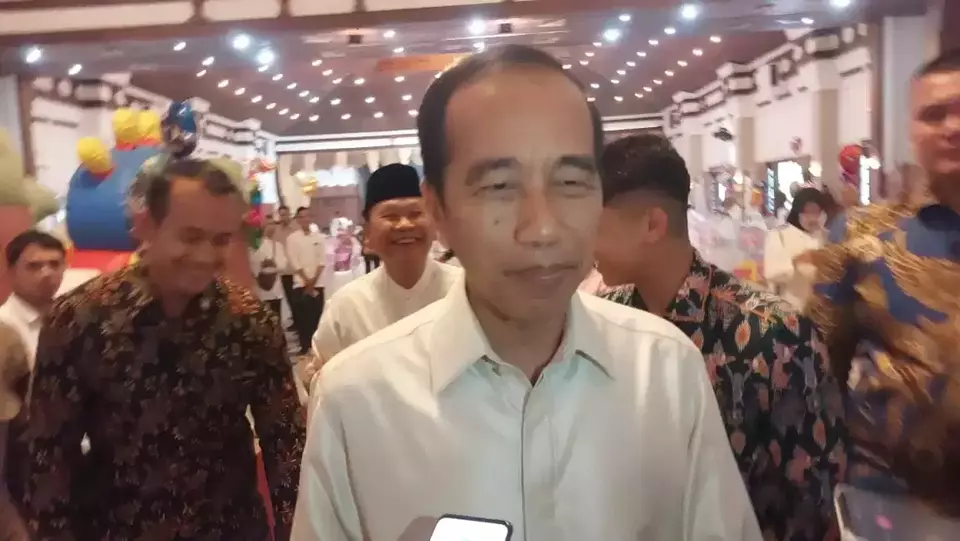 Presiden ke-7 RI, Joko Widodo (Jokowi) buka suara terkait penetapan tersangka Sekretaris Jenderal (Sekjen) PDIP, Hasto Kristiyanto oleh KPK. (Beritasatu.com/Wijayanti Putri)