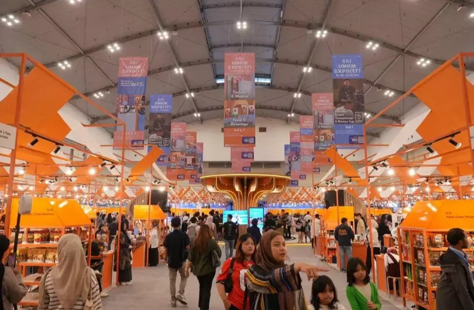 BRI UMKM EXPO(RT) 2025 tidak hanya menarik perhatian pengunjung lokal, tetapi juga berhasil mengundang pembeli dari berbagai negara. - (BRI/Istimewa)