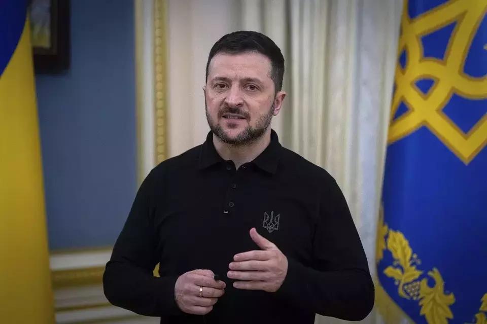 Presiden Ukraina Volodymyr Zelensky memberikan pengarahan di Kyiv, Ukraina, Rabu, 5 Februari 2025. (Foto: AP/Efrem Lukatsky)