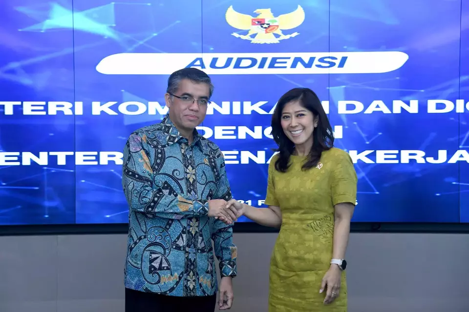 Menteri Komunikasi dan Digital (Menkomdigi) Meutya Hafid dan Menteri Ketenagakerjaan (Menaker) Yassierli 
Sumber; Komdigi