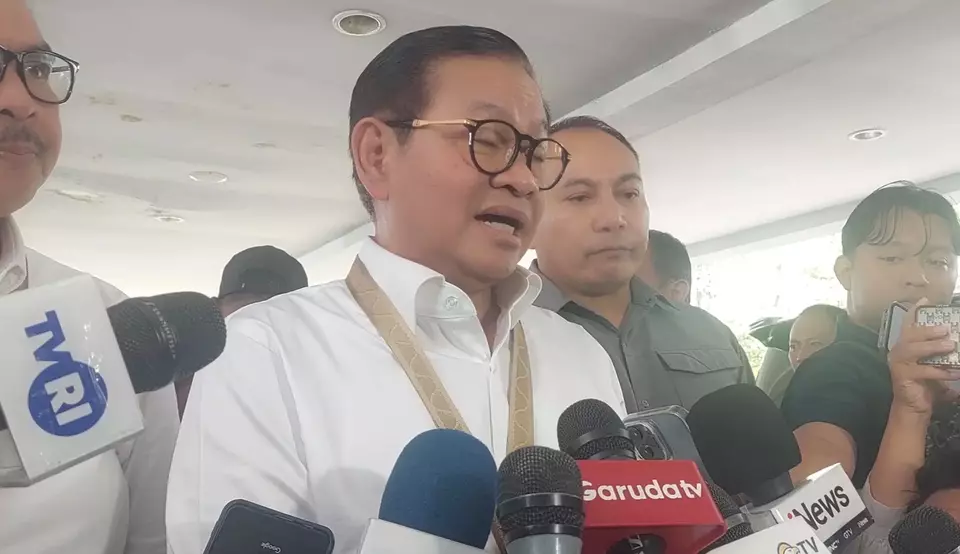 Gubernur DKI Jakarta Pramono Anung tiba di lokasi retret kepala daerah bersama 17 kepala daerah dari PDIP lainnya, Minggu (23/2/2024)