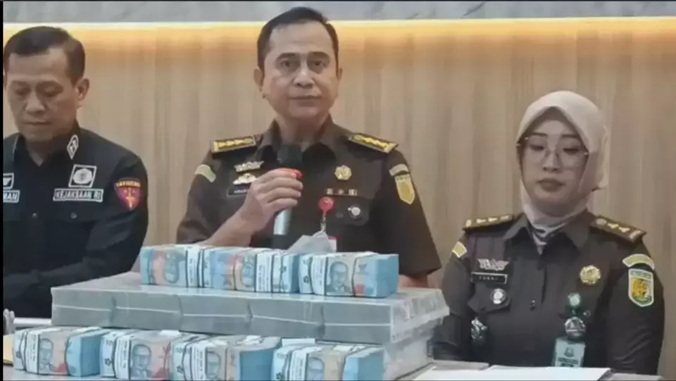 Kejati Sumsel menyita uang senilai Rp 61 miliar dari PT DAM terkait dugaan korupsi SDA perkebunan sawit. 