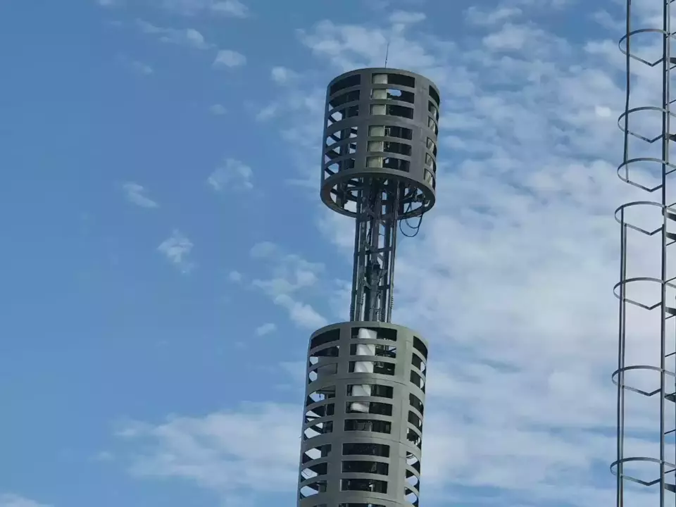 Salah satu BTS 5G Telkomsel yang terletak di kawasan PIK 2, Tangerang, Banten (Foto: B-Universe/Eman)