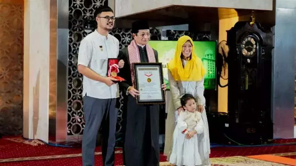 Kemkomdigi bersama Masjid Istiqlal dan Kemenag catat sebanyak 352.057 khataman Al Quran dalam satu hari, pecahkan rekor 
Sumber; Ist