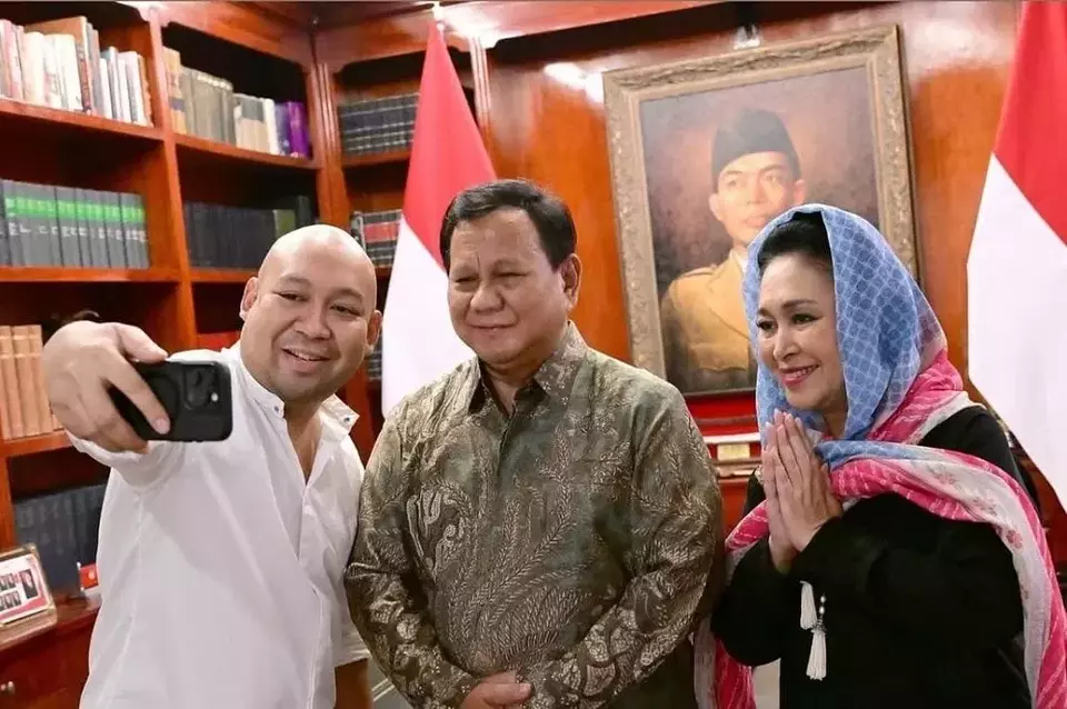 Presiden Prabowo Subianto membagikan momen bersama Titiek Soeharto dan sang anak Didit Prabowo melalui Instagram resminya, Senin (31/3/2025). (Foto: Istimewa)