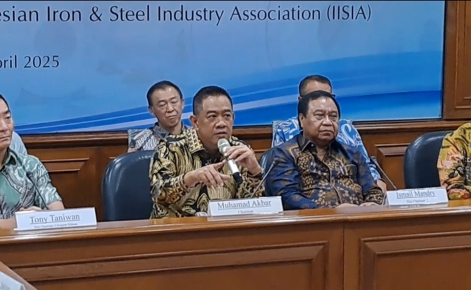 Ketua IISIA Muhammad Akbar Djohan di kantor PT Krakatau Steel, Jakarta, Jumat (11/4/2025). (B-Universe Photo/Bambang Ismoyo)