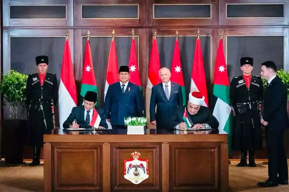 Menteri Agama RI Nasaruddin Umar menandatangani Nota kesepahaman bidang pendidikan dengan Kementerian Pendidikan Tinggi dan Riset serta Kementerian Urusan Agama, Wakaf, dan Tempat Suci Kerajaan Yordania disaksikan Presiden RI Prabowo Subiyanto dan Raja Abdullah II selaku pemimpin Kerajaan Yordania
