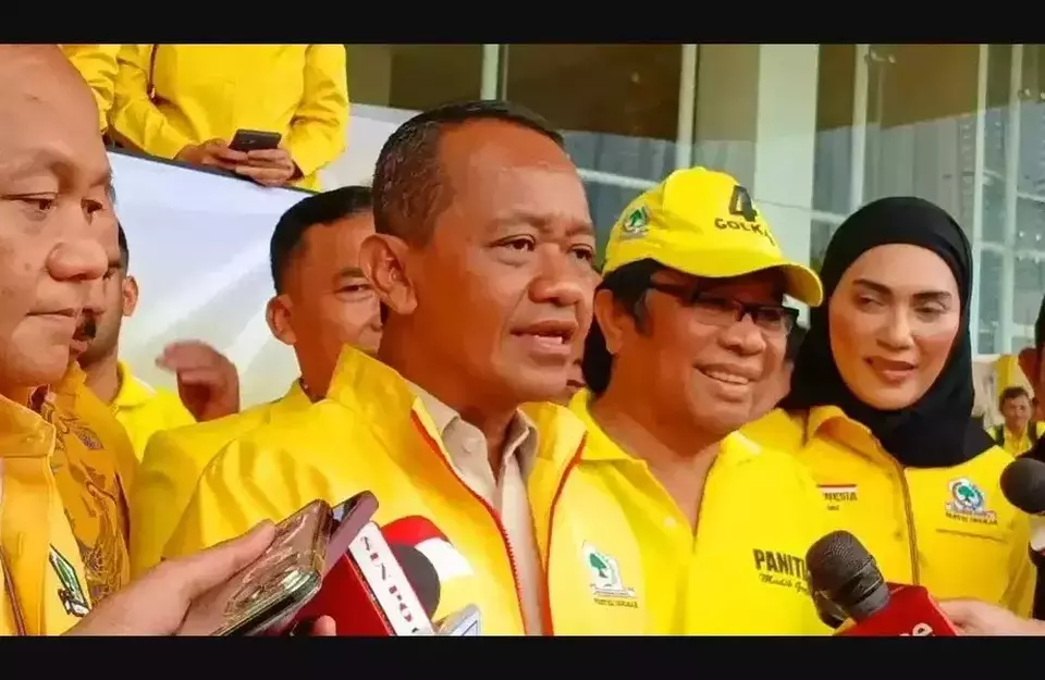 Ketua Umum Partai Golkar Bahlil Lahadalia di acara pelepasan mudik gratis Partai Golkar di kantor DPP Partai Golkar, di Jalan Anggrek Nelly Murni, Slipi, Jakarta, Rabu (26/3/2025). (Foto: B-Universe/ Yustinus Patris Paat)