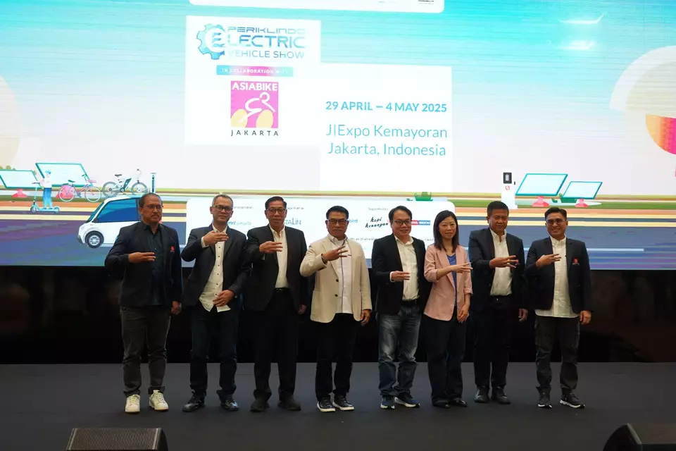 Perkumpulan Industri Kendaraan Listrik Indonesia (PERIKLINDO) bersama dengan Dyandra Promosindo akan kembali menyelenggarakan PERIKLINDO Electric Vehicle Show (PEVS) 2025 in Collaboration with Asiabike Jakarta pada 29 April hingga 4 Mei 2025 di JIExpo Kemayoran, Jakarta. (Periklindo/Istimewa)