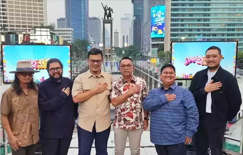umpa pers penyelenggaraan Soundfest 2025 yang akan diselenggarakan 23-25 Mei 2025 mendatang di Gambir Expo Kemayoran Jakarta yang penyelenggaraan jumpa persnya dilaksanakan di Halte Trans Jakarta Astra Bundaran HI Jakarta, Kamis, 15 Mei 2025. (Beritasatu.com/Chairul Fikri)