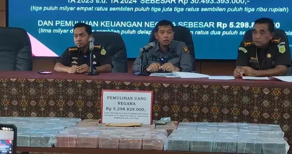 Kejaksaan Tinggi Kepulauan Bangka Belitung saat memberi keterangan penetapan tersangka kasus korupsi di BWS Provinsi Babel. 