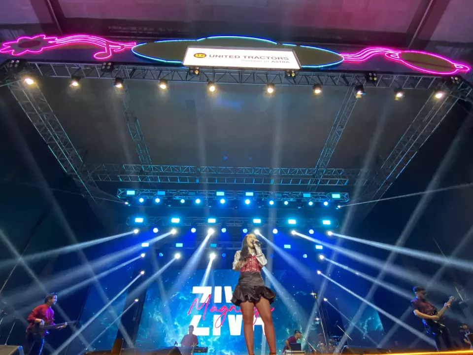 Penampilan Ziva Magnolya di BTV Semesta Berpesta Malang. (B-Universe Photo/Yurike Metriani)