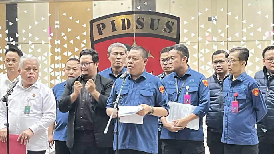 Direktur Penyidikan Jampidsus Kejaksaan Agung Abdul Qohar saat konferensi pers di Kejagung, Jakarta, pada Kamis (10/7/2025) malam