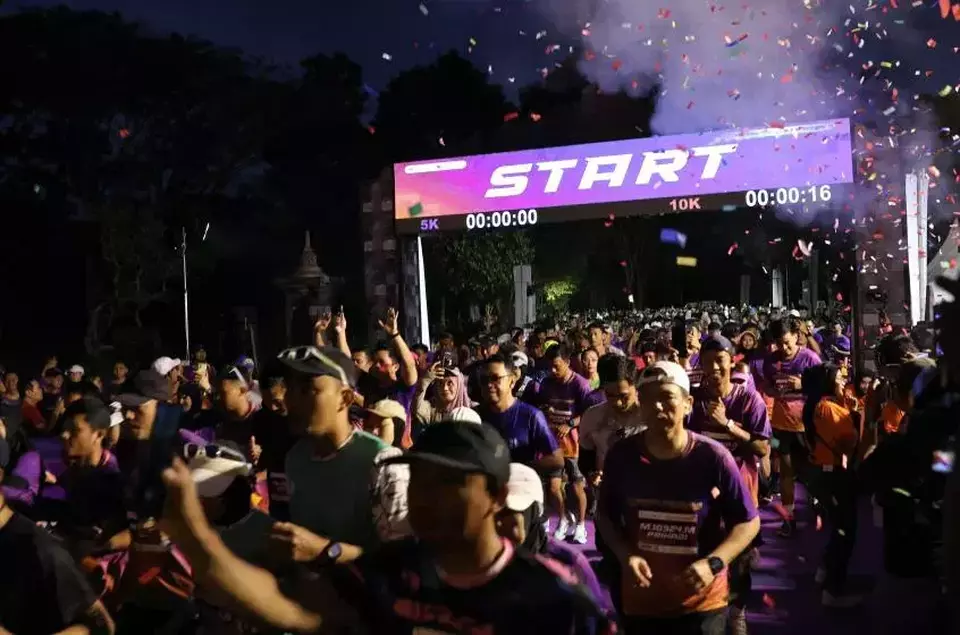 Bank Indonesia (BI) Provinsi Jawa Tengah (Pemprov Jateng) bersama Pemerintah Provinsi Jateng kembali menghadirkan program edukatif dan inspiratif bertajuk "Rupiah Borobudur Playon (RBP) 2025: Lari untuk Berbagi" yang diselenggarakan di kawasan Taman Lumbini dan Plaza Beringin, Candi Borobudur, 26 hingga 27 Juli 2025. 